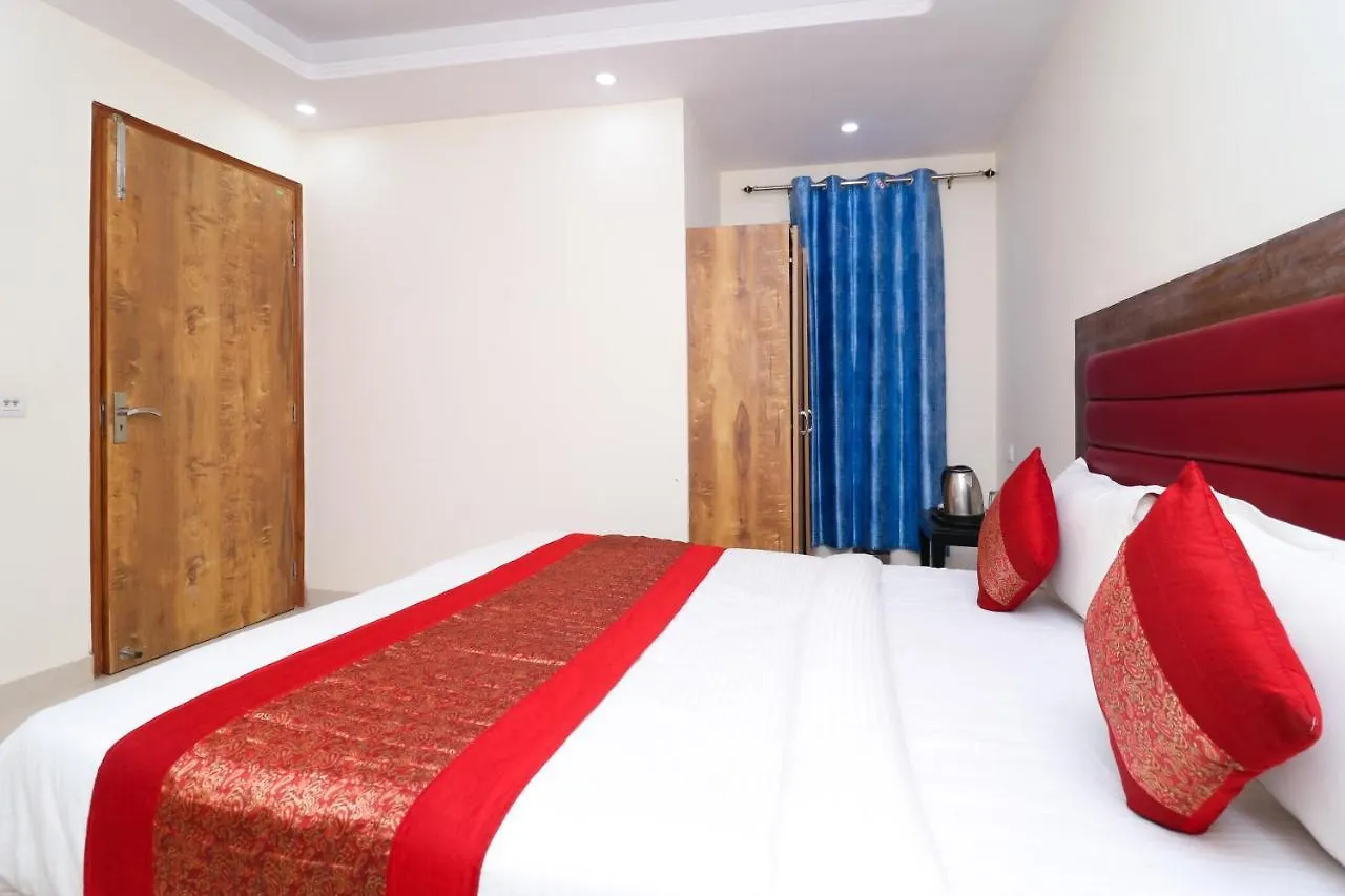 Hotel Belwood Suites - Near New Delhi Airport