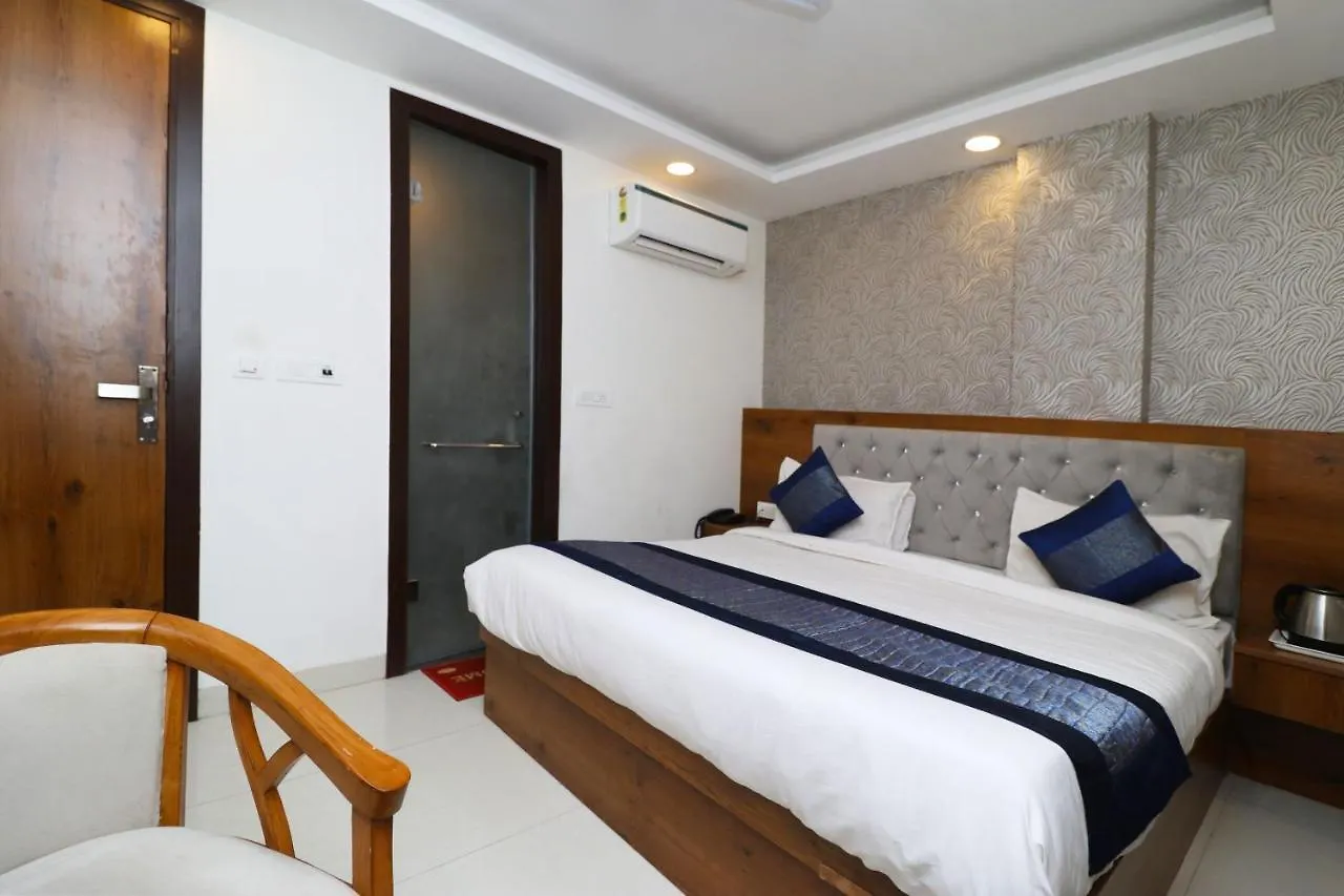 Hotel Belwood Suites - Near New Delhi Airport