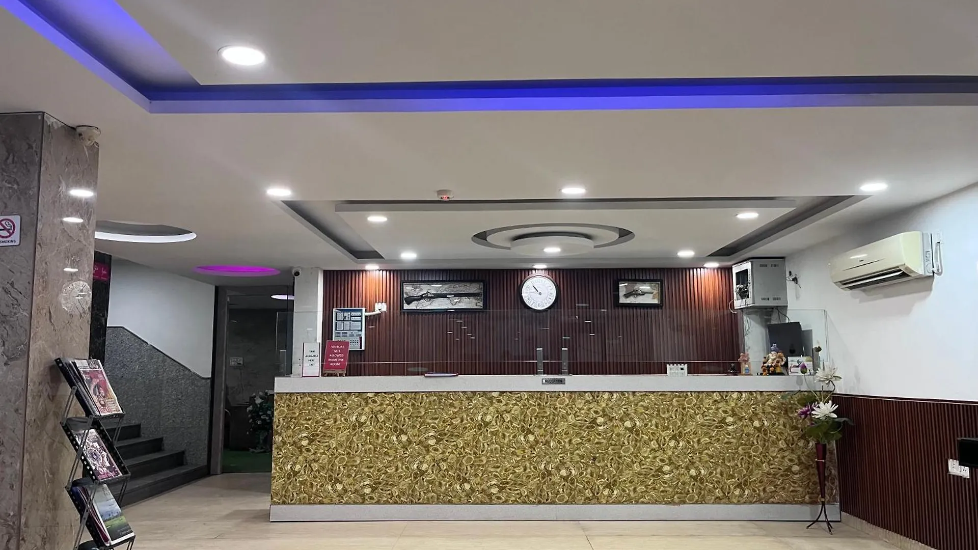 Hotel Belwood Suites - Near New Delhi Airport India