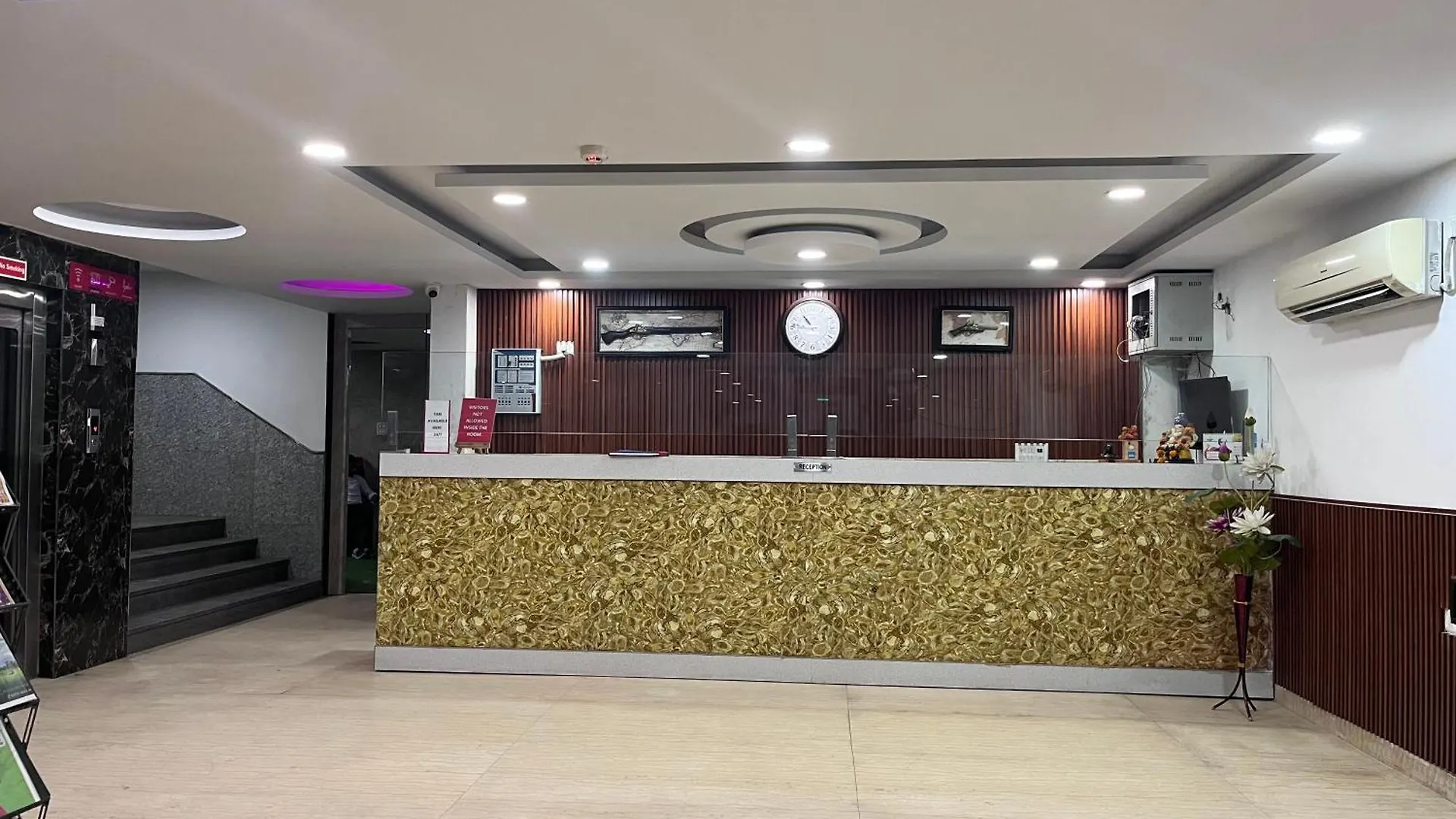 Hotel Belwood Suites - Near New Delhi Airport 3*,  India